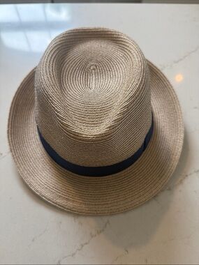 Women’s Tan Straw Fedora with Navy Band